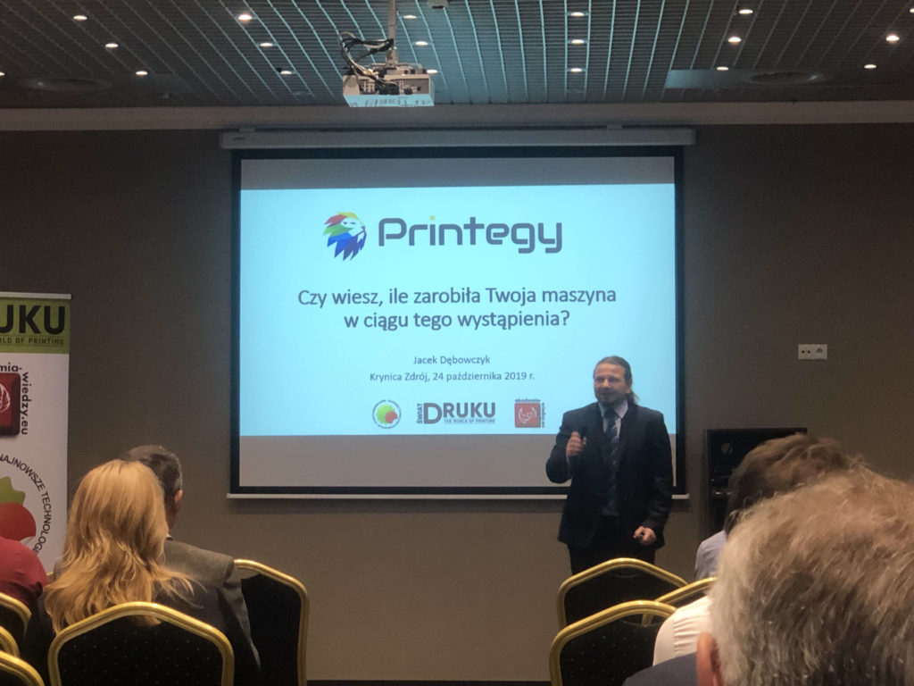 Ilustracja do artykułu: Czas na zysk! Podsumowanie konferencji "Etykiety Samoprzylepne - najnowsze technologie" — blog Printegy MIS